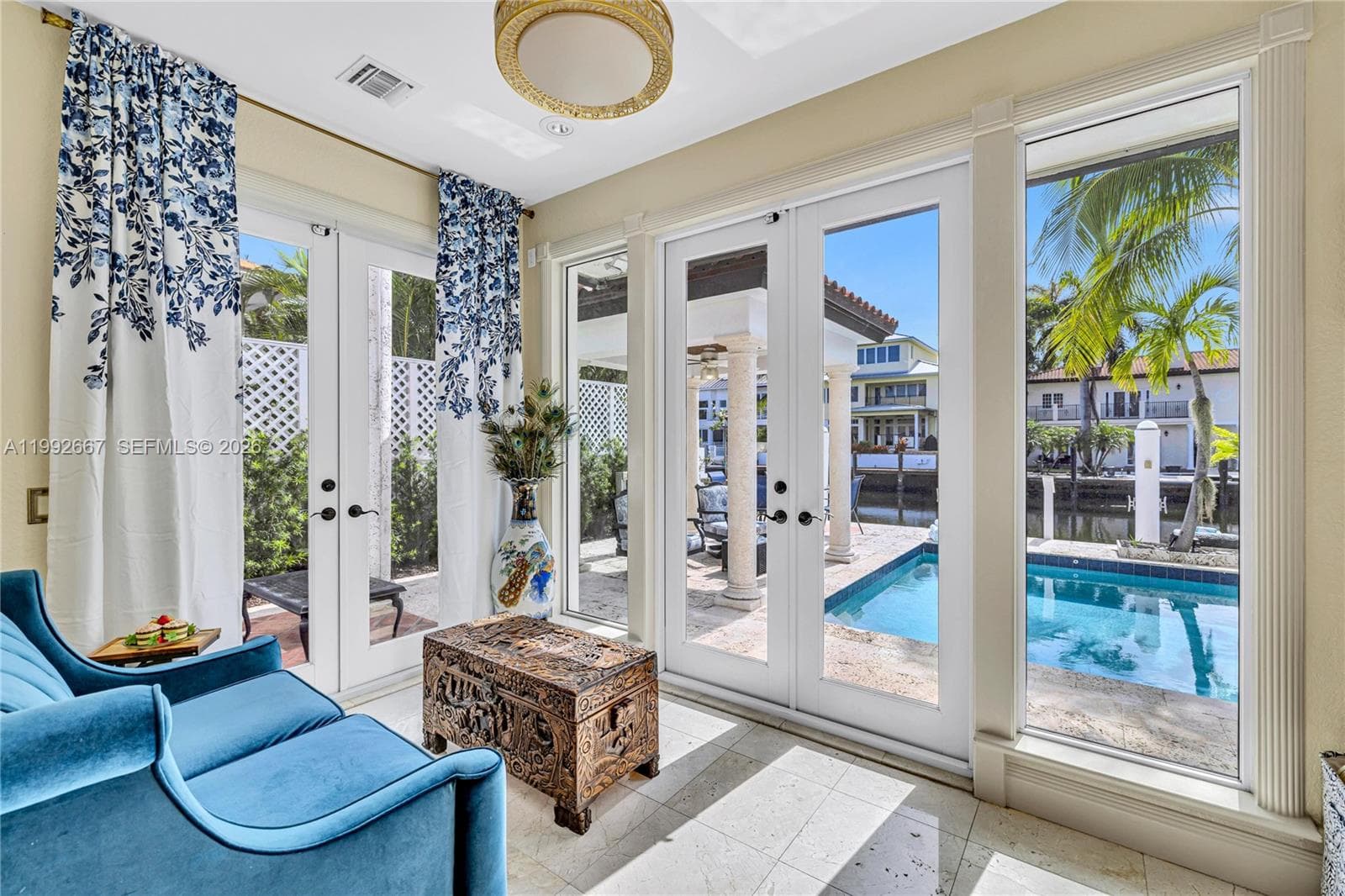 625 Poinciana photo 13
