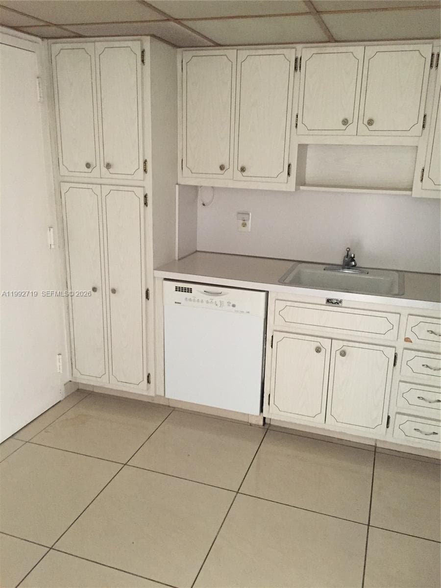 1985 Ocean Dr 12J photo 6