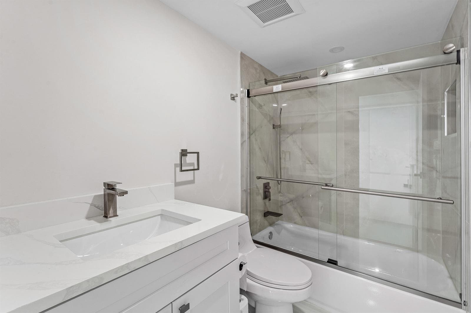 5460 N Ocean Drive 5b photo 12