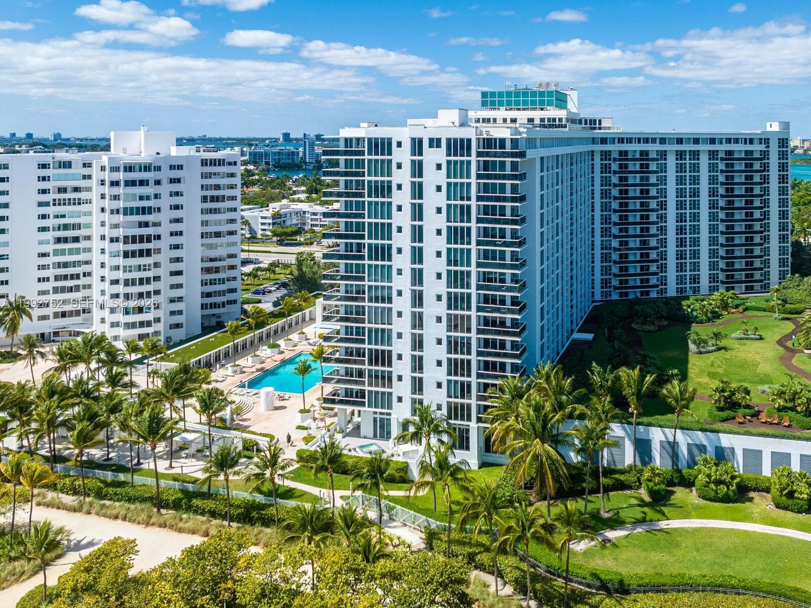 10275 Collins Ave 1107 photo 17