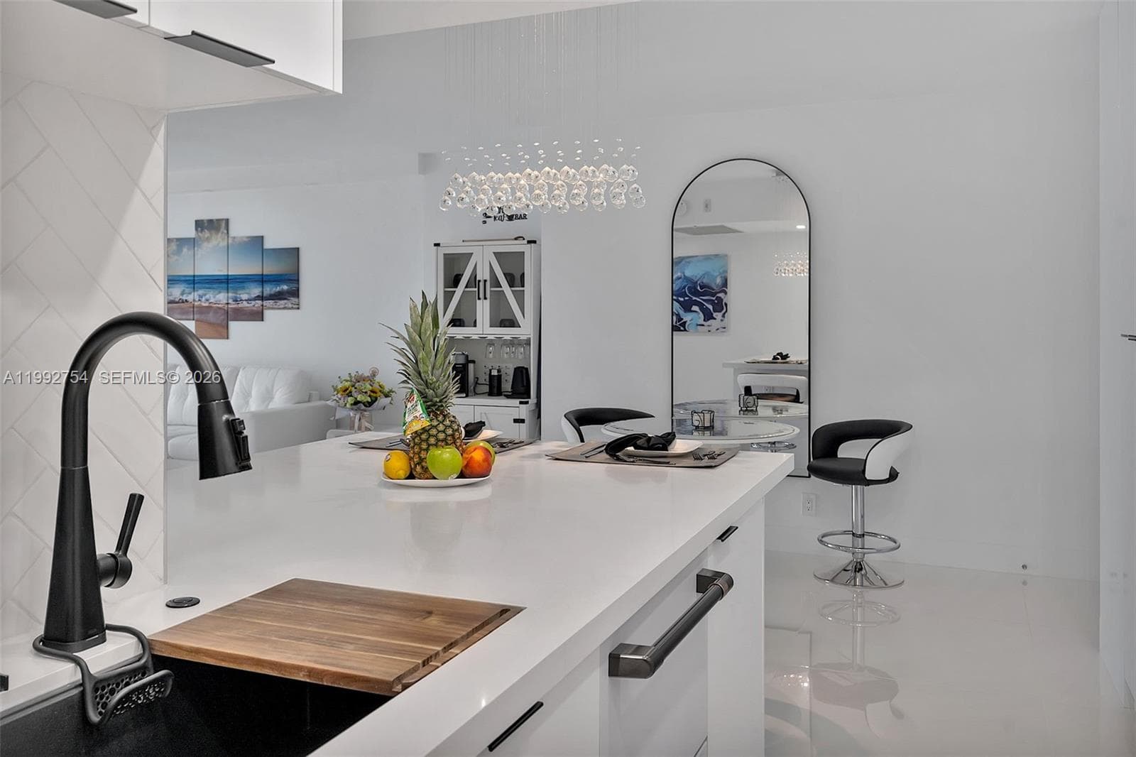 2501 Ocean Dr 1515 photo 17