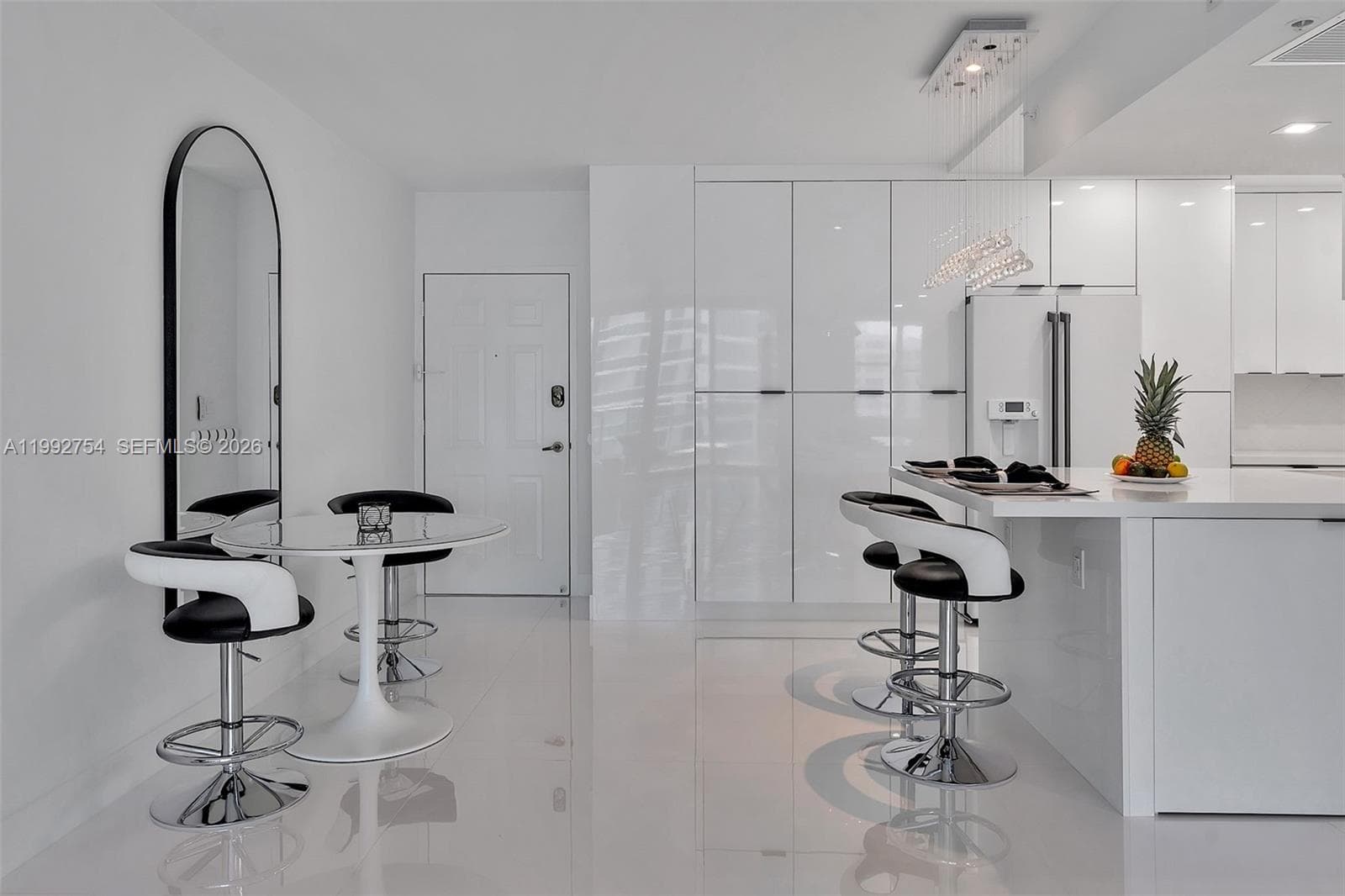 2501 Ocean Dr 1515 photo 11