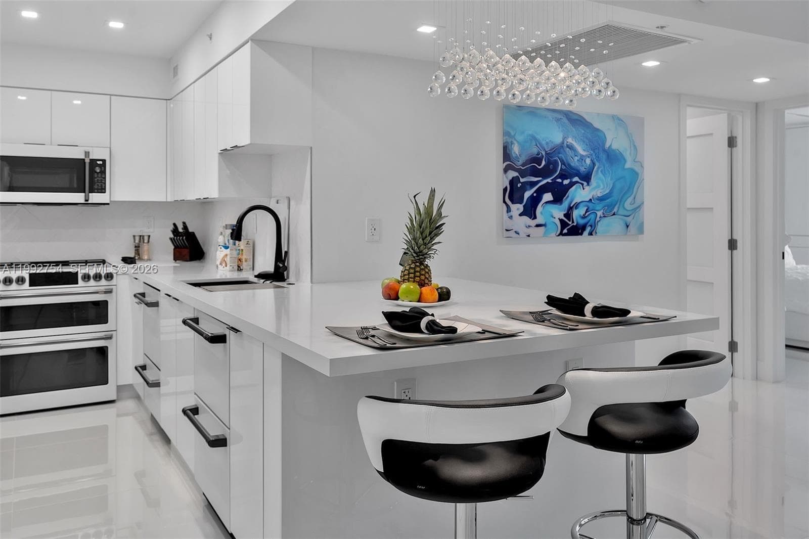 2501 Ocean Dr 1515 photo 4