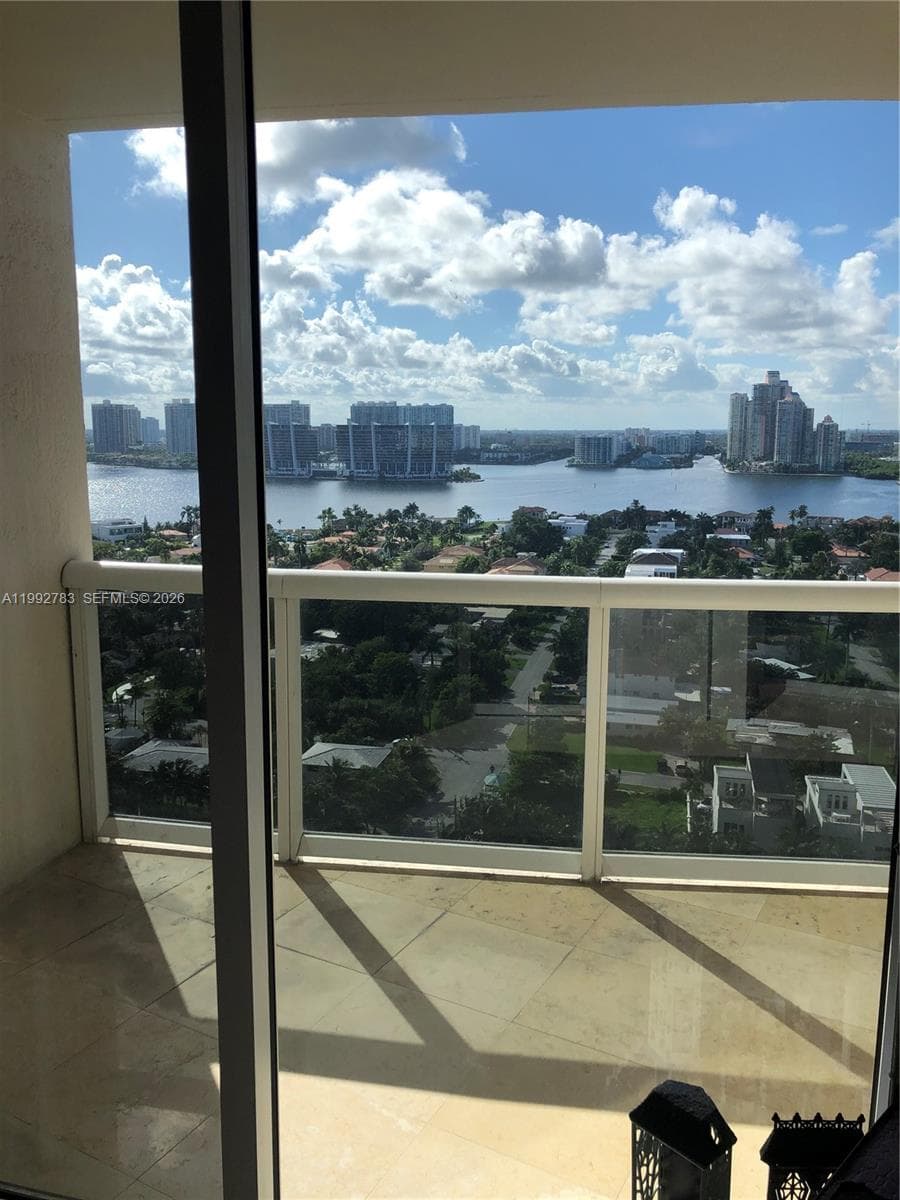 18911 Collins Ave 2904 photo 9