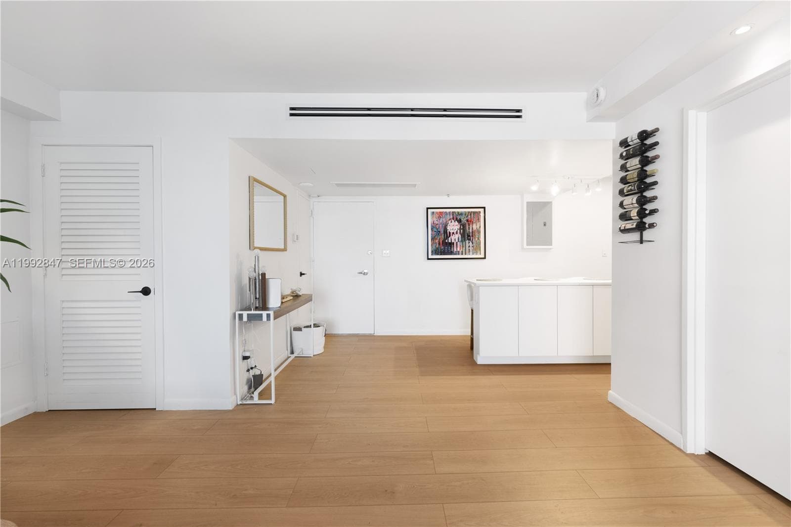 5161 Collins Ave 410 photo 23