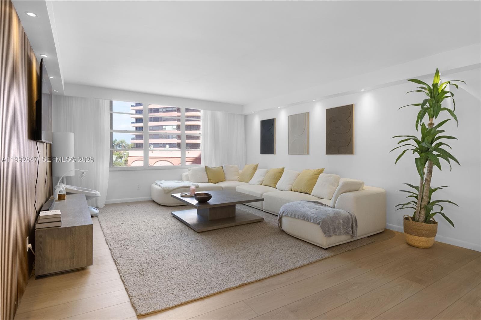 5161 Collins Ave 410 photo 18