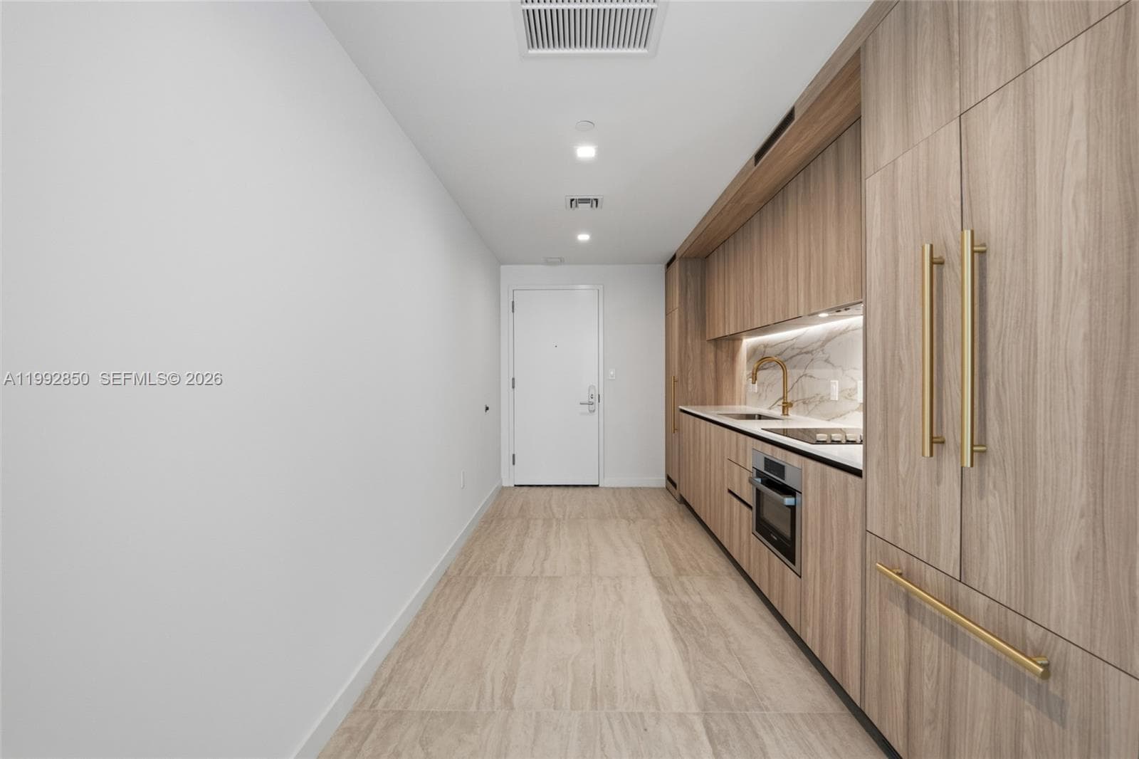 77 SE 5th Street 2914 photo 13