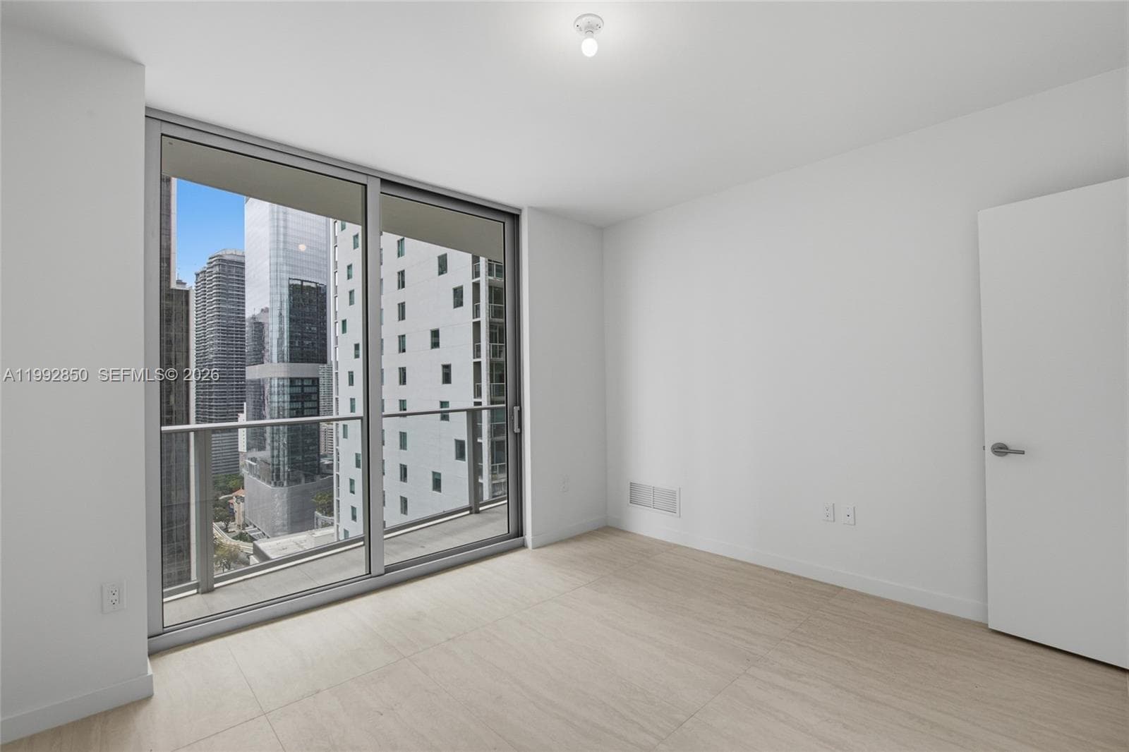 77 SE 5th Street 2914 photo 22