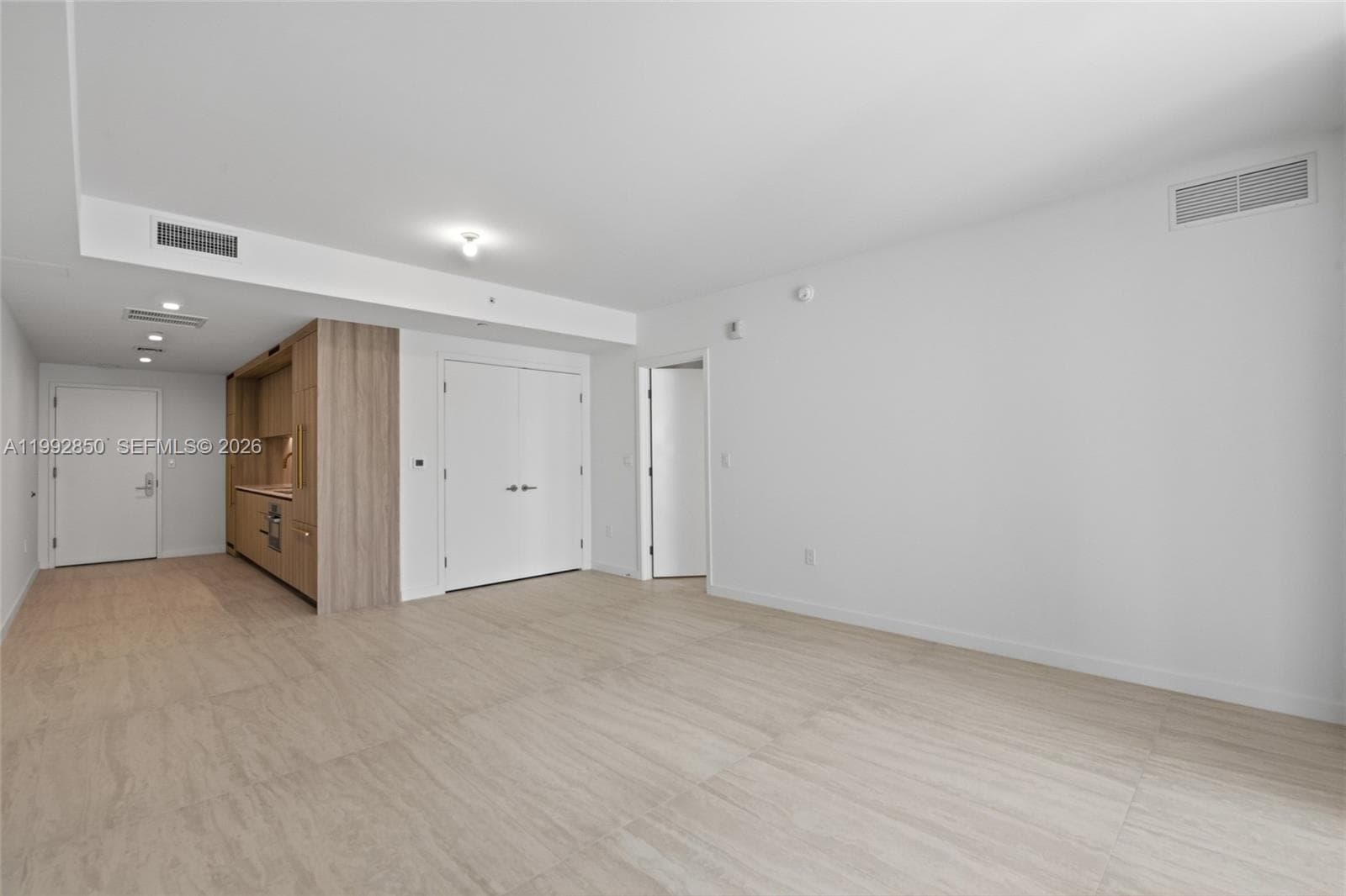 77 SE 5th Street 2914 photo 20