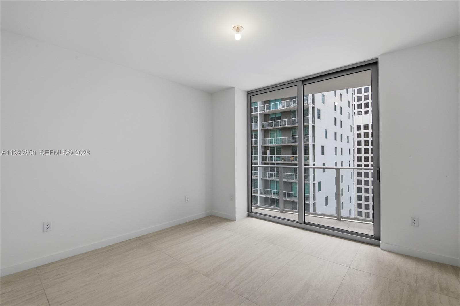 77 SE 5th Street 2914 photo 21