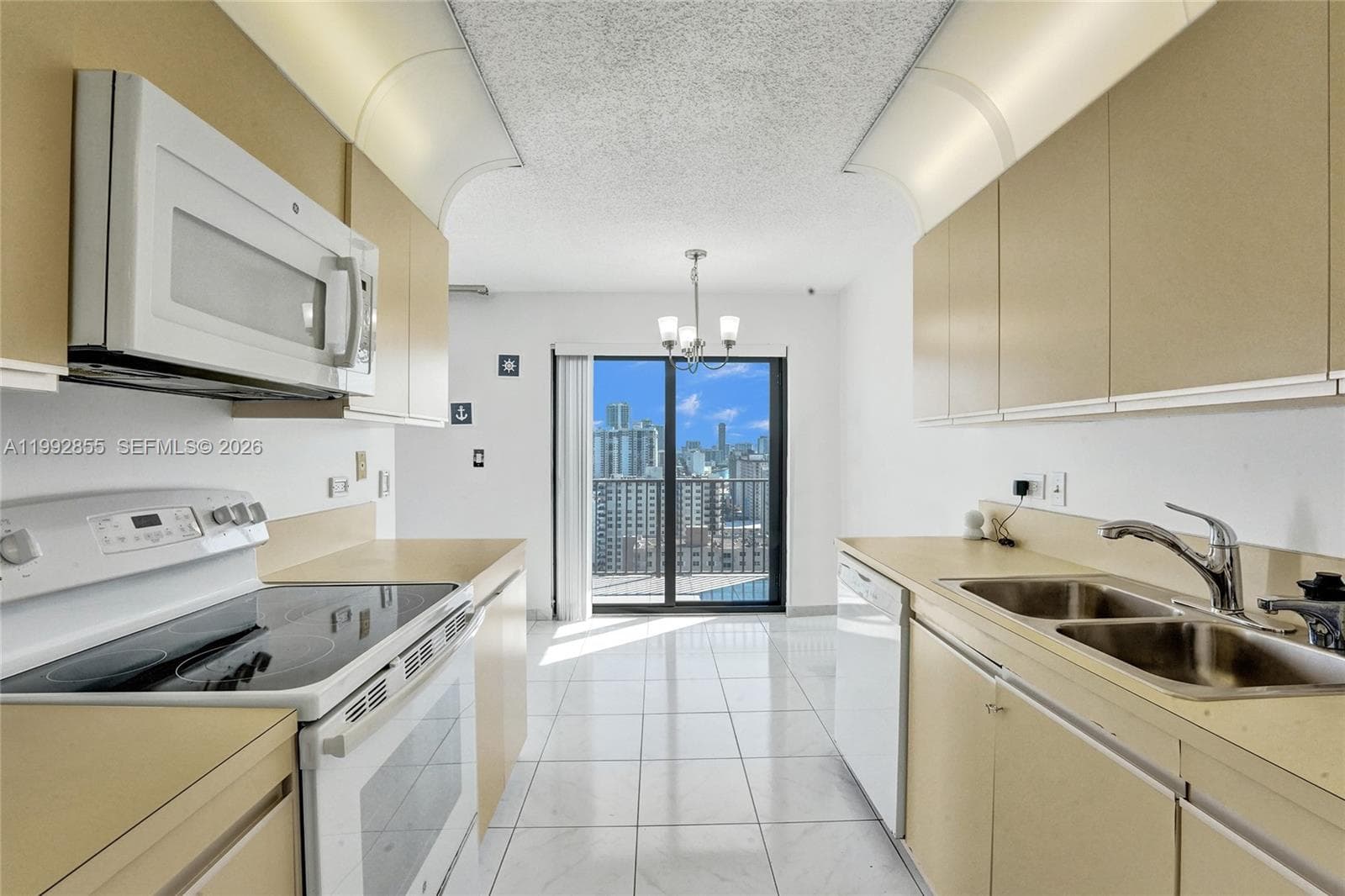 1201 Ocean Dr 2208S photo 17