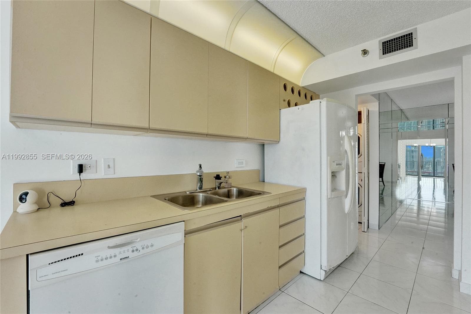 1201 Ocean Dr 2208S photo 15