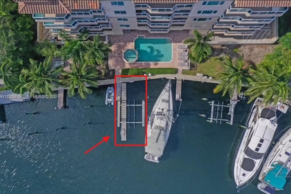 516 Hendricks Isle 2C photo 3