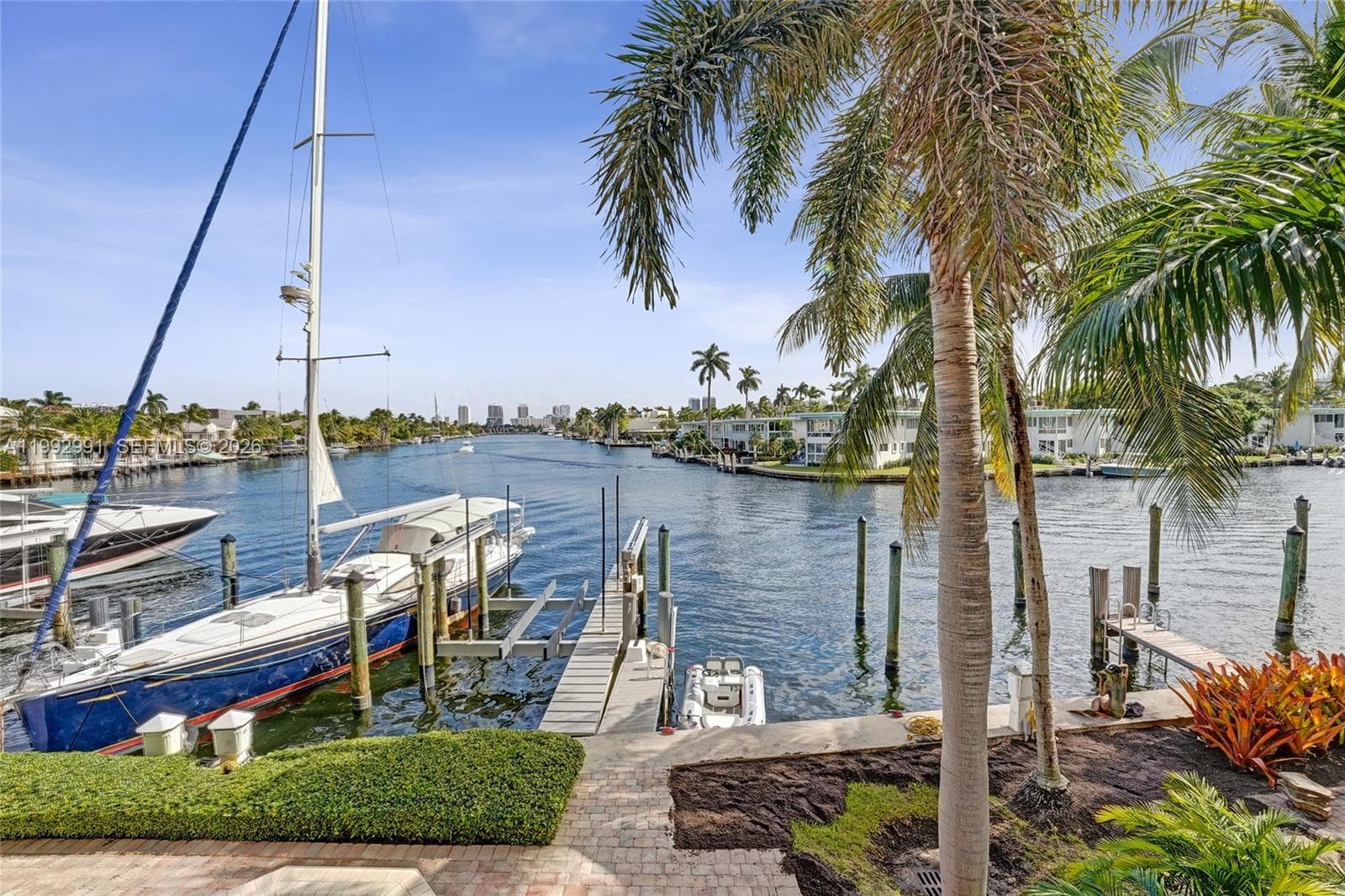 516 Hendricks Isle 2C photo 4