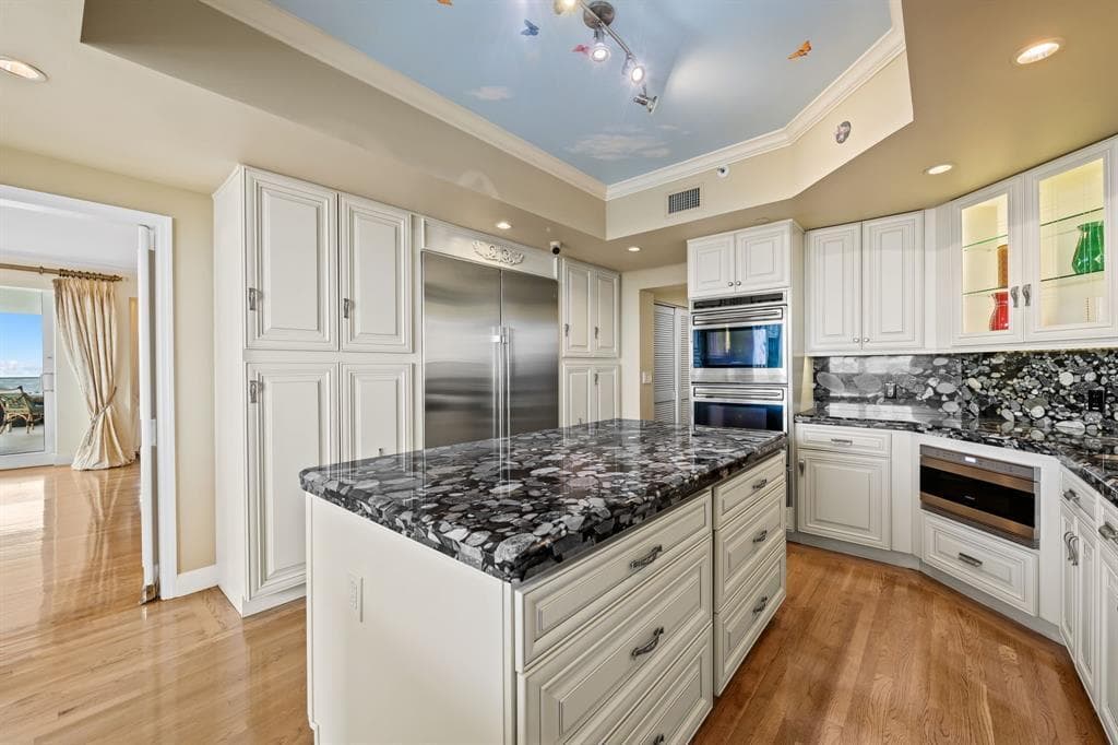 3055 Harbor Drive 1603 photo 12