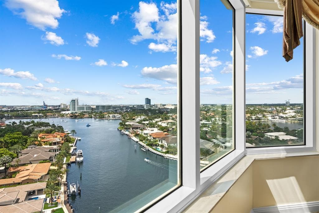 3055 Harbor Drive 1603 photo 15