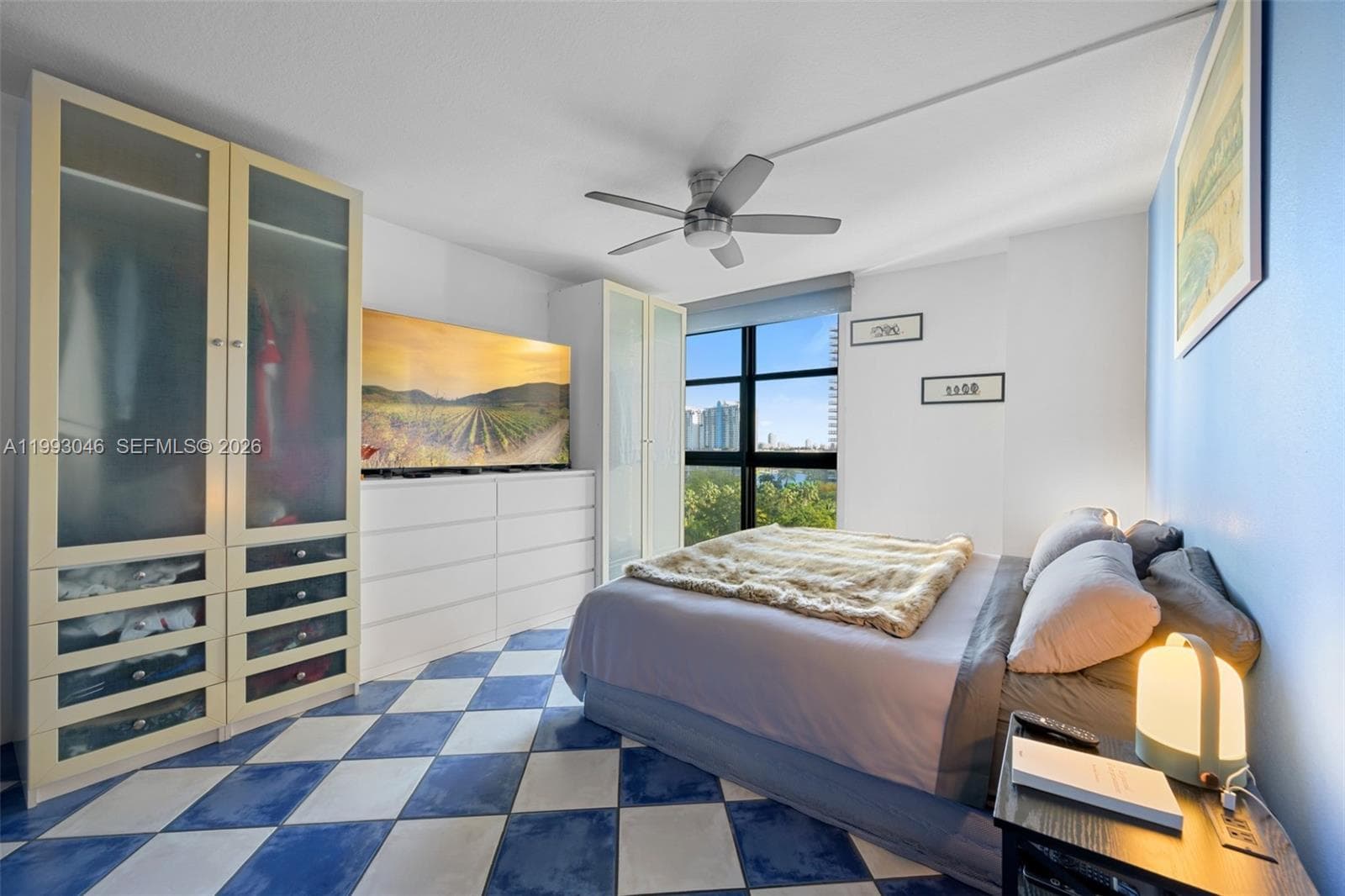9 Island Ave 810 photo 13