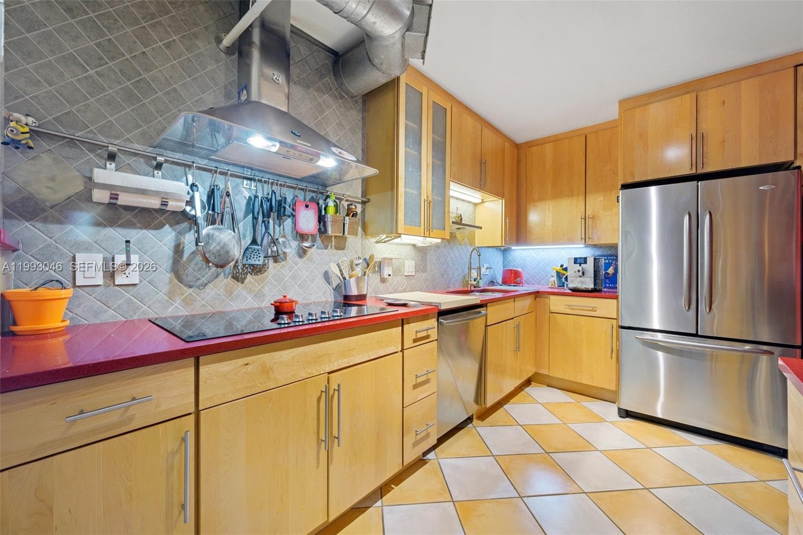9 Island Ave 810 photo 12