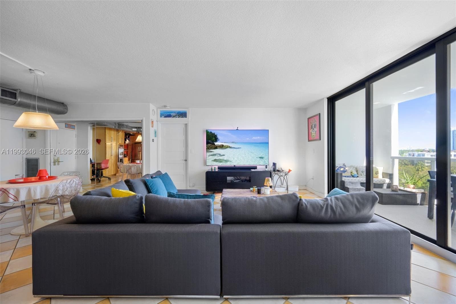 9 Island Ave 810 photo 5