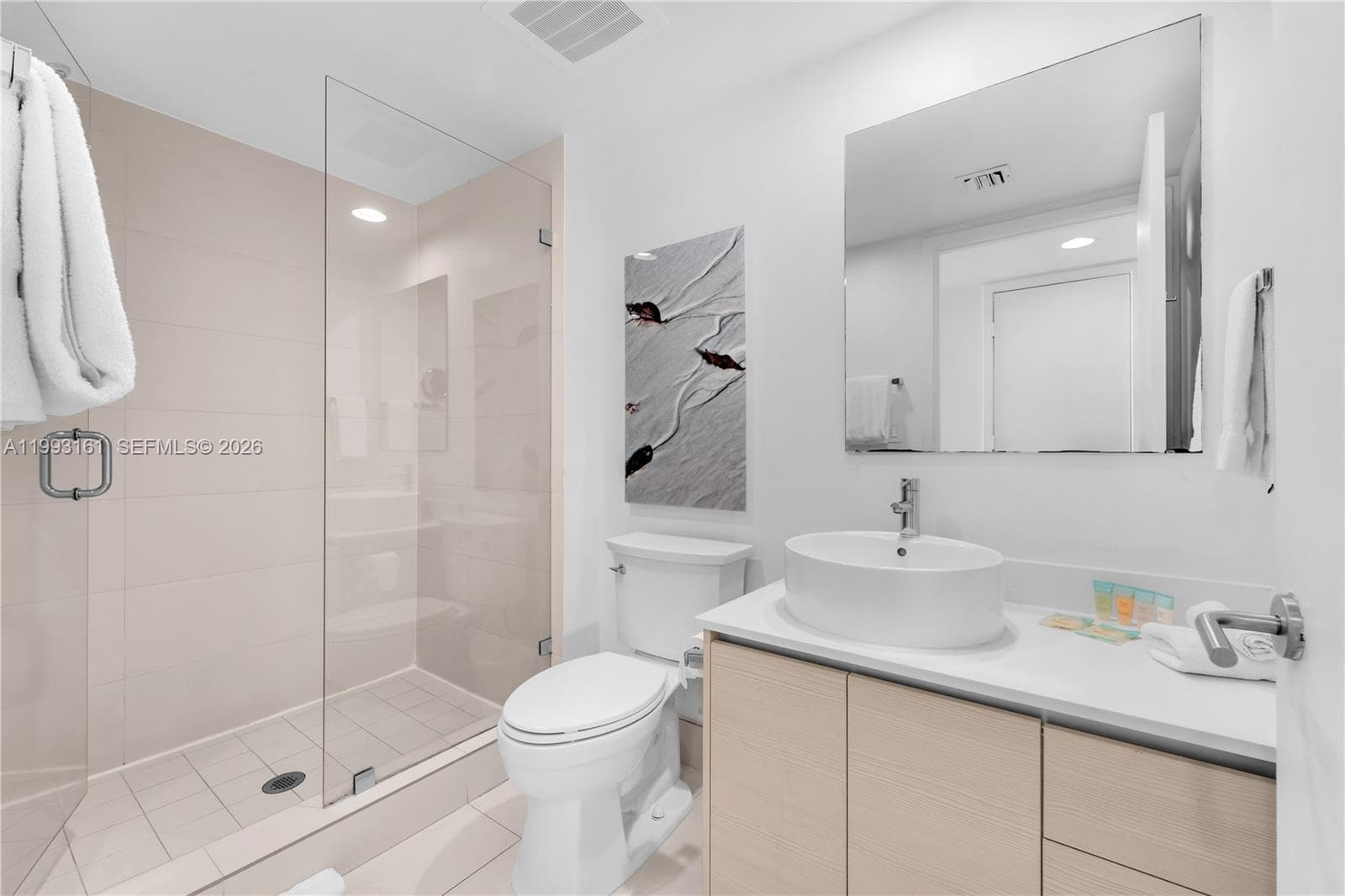 2602 Hallandale Beach Blvd R2805 photo 17