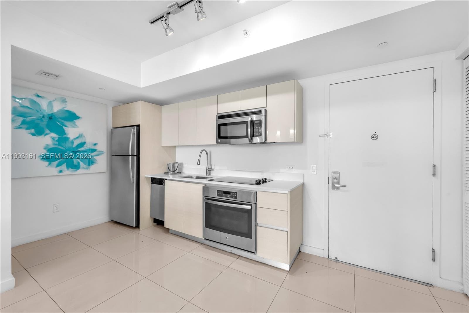 2602 Hallandale Beach Blvd R2805 photo 7