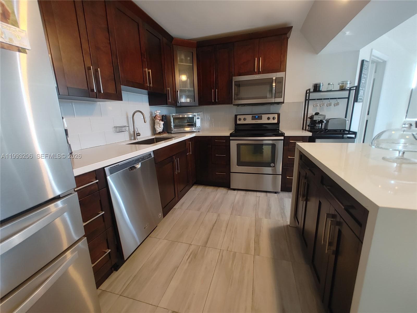 7135 Collins Ave 525 photo 5