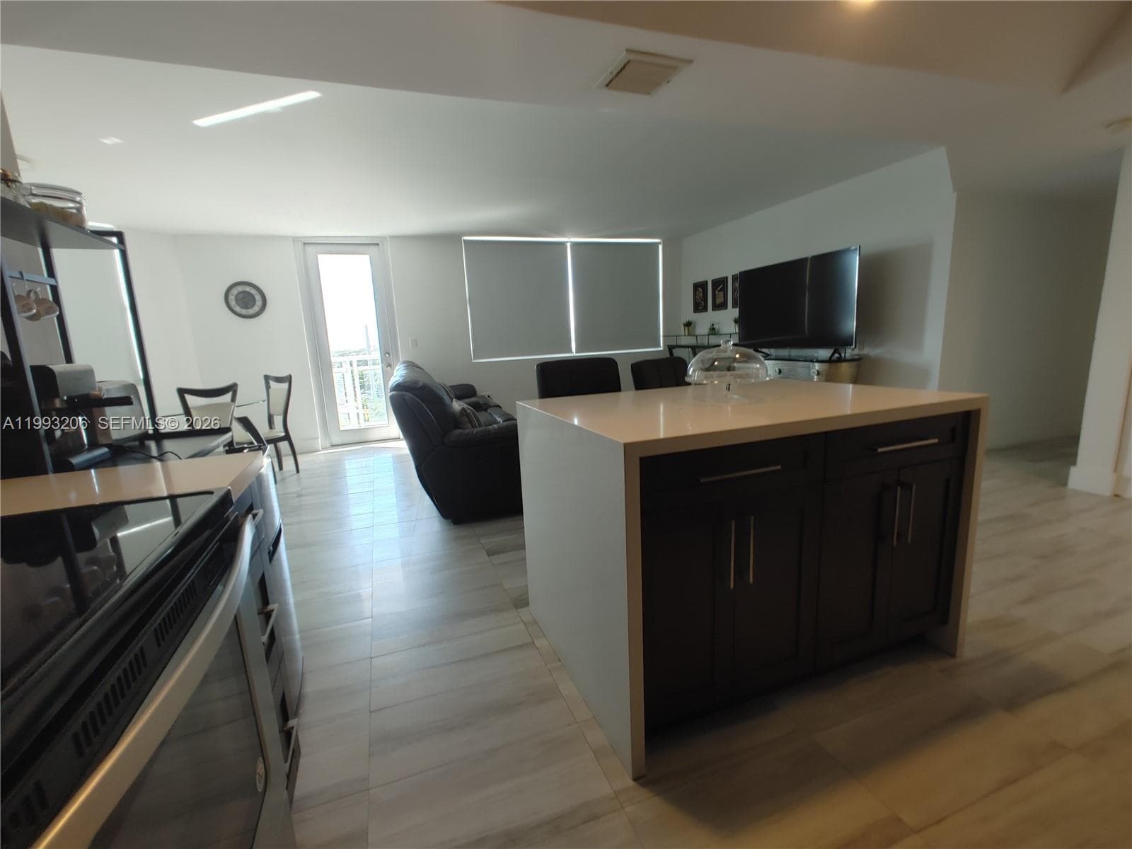 7135 Collins Ave 525 photo 4