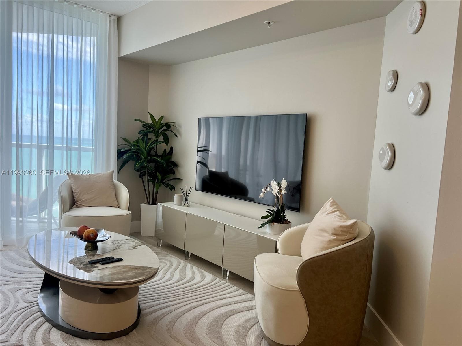 16699 Collins Ave 2010 photo 6