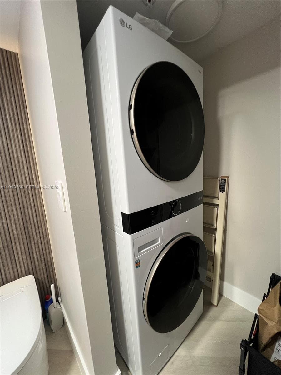 16699 Collins Ave 2010 photo 20