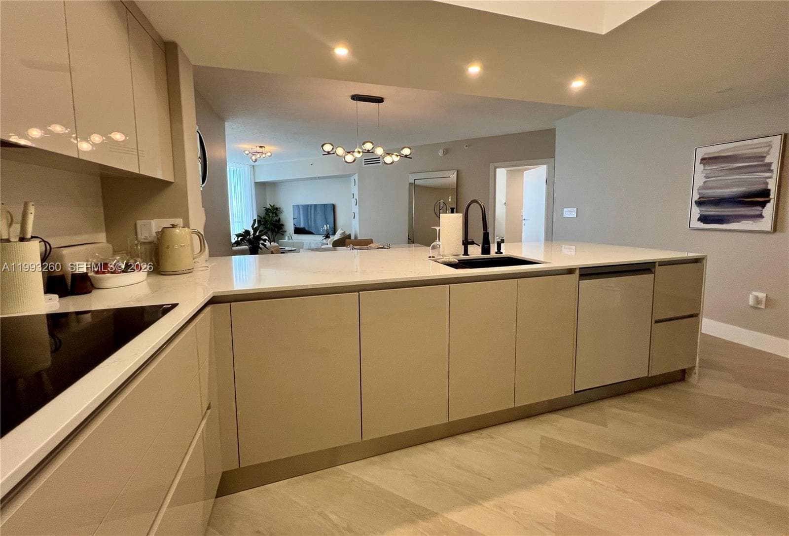 16699 Collins Ave 2010 photo 9