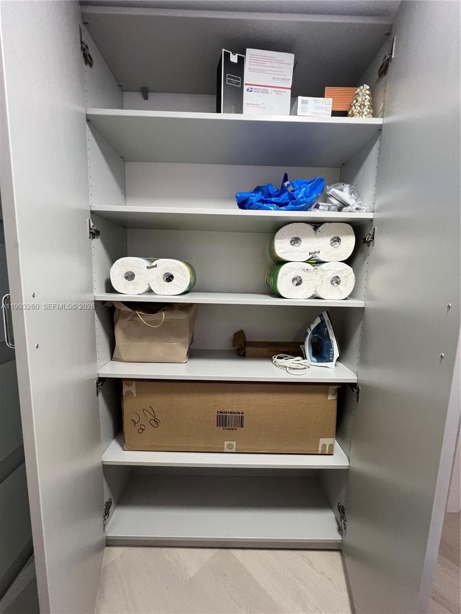 16699 Collins Ave 2010 photo 21