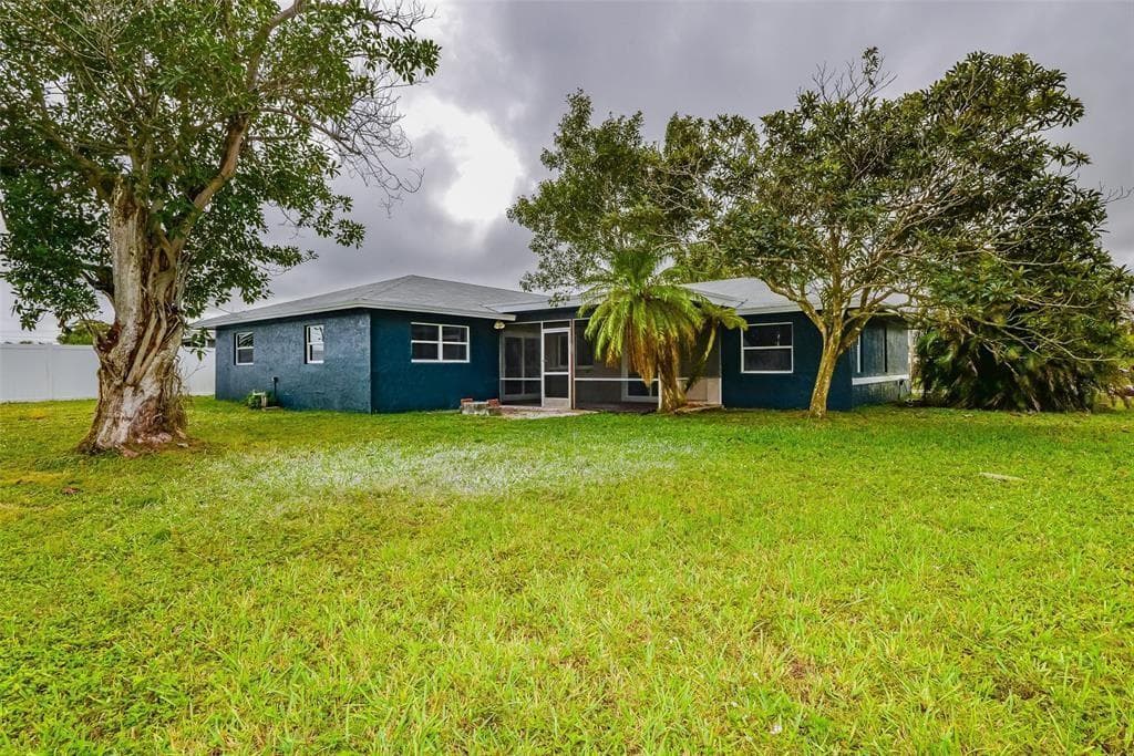 22500 Labrador Street photo 5