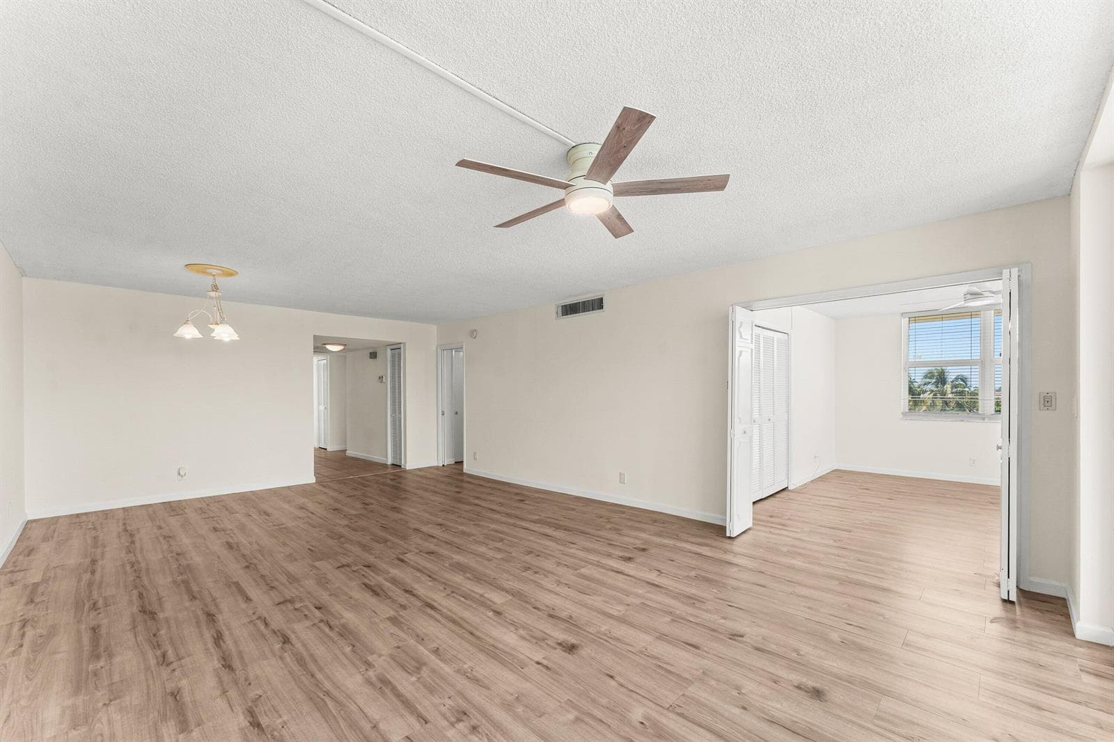 3100 NE 48th Court 415 photo 5