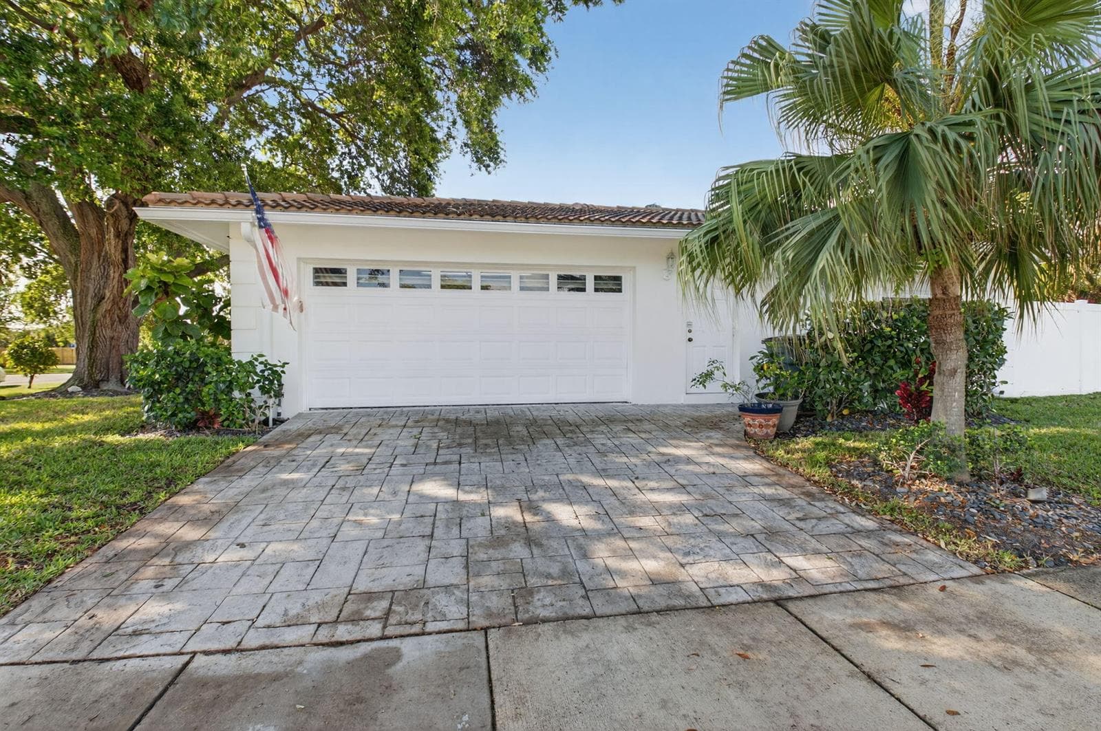 1010 SW 2nd Street photo 4