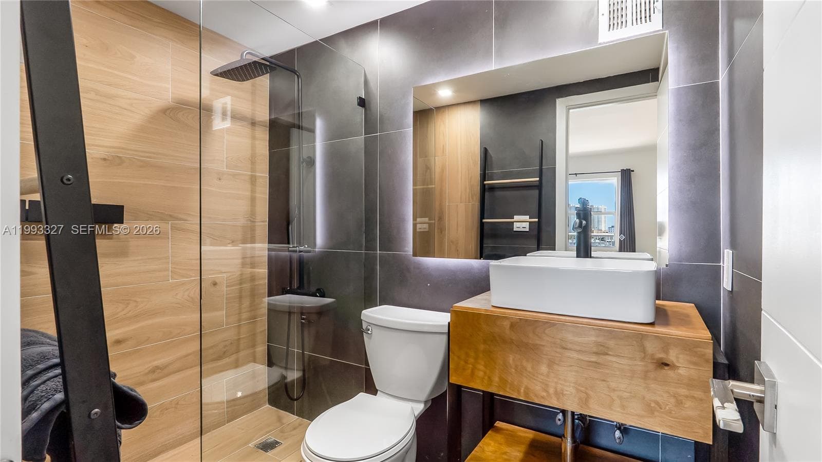 121 Golden Isles Dr 803 photo 22