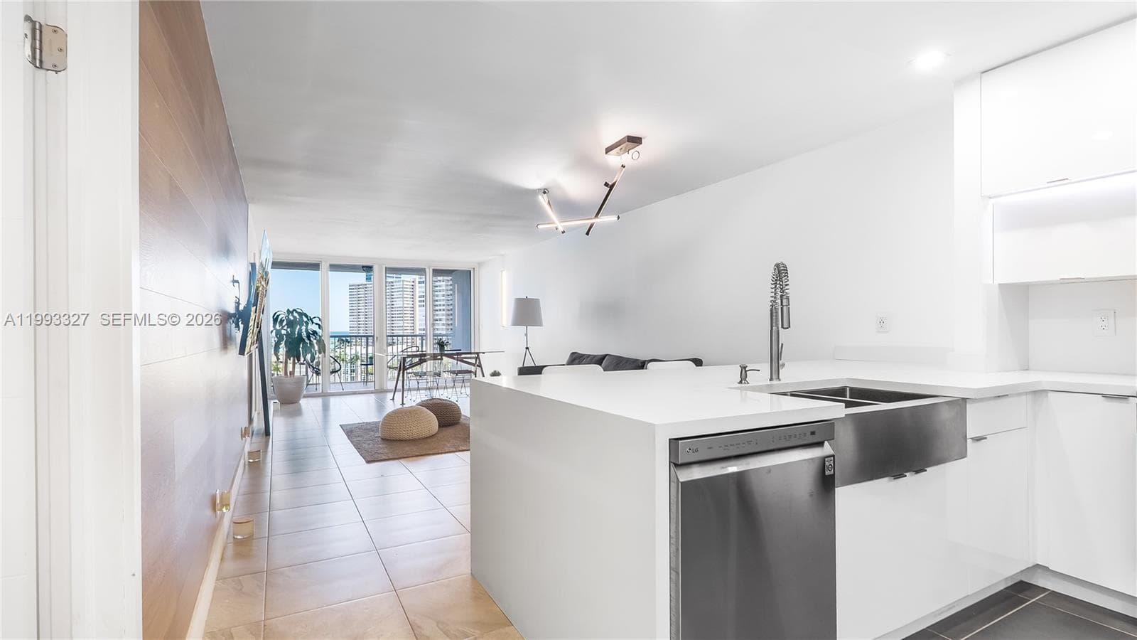 121 Golden Isles Dr 803 photo 5