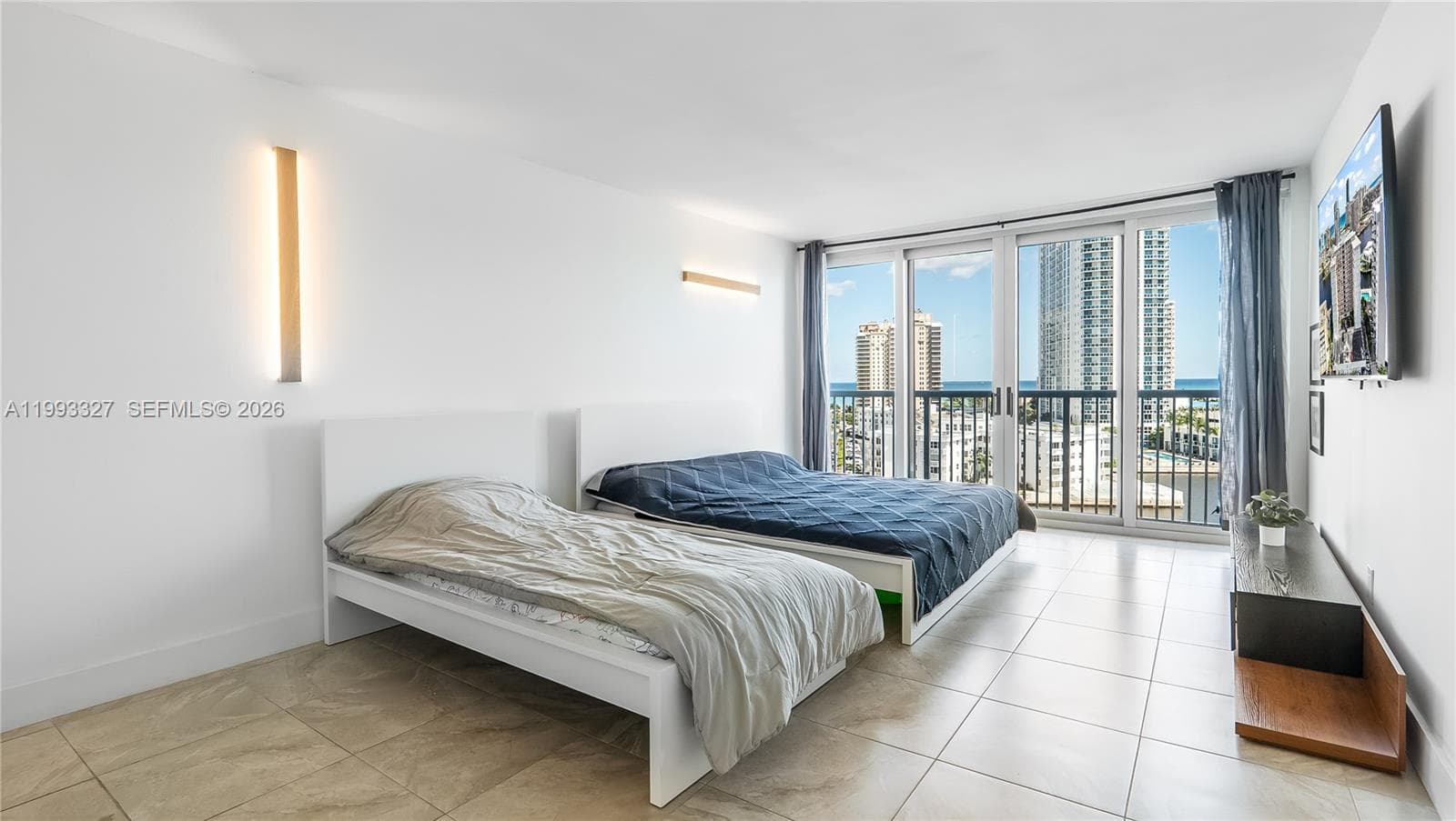 121 Golden Isles Dr 803 photo 18