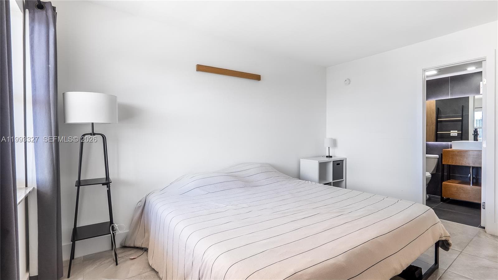 121 Golden Isles Dr 803 photo 21