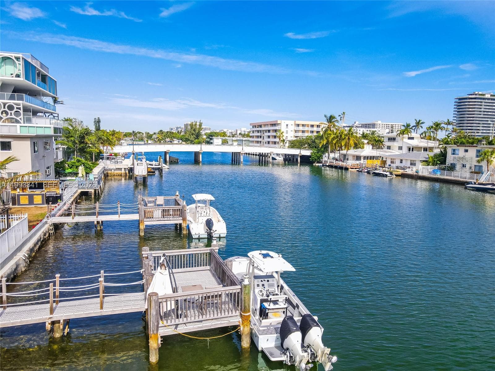 8335 Crespi Blvd 4 photo 19