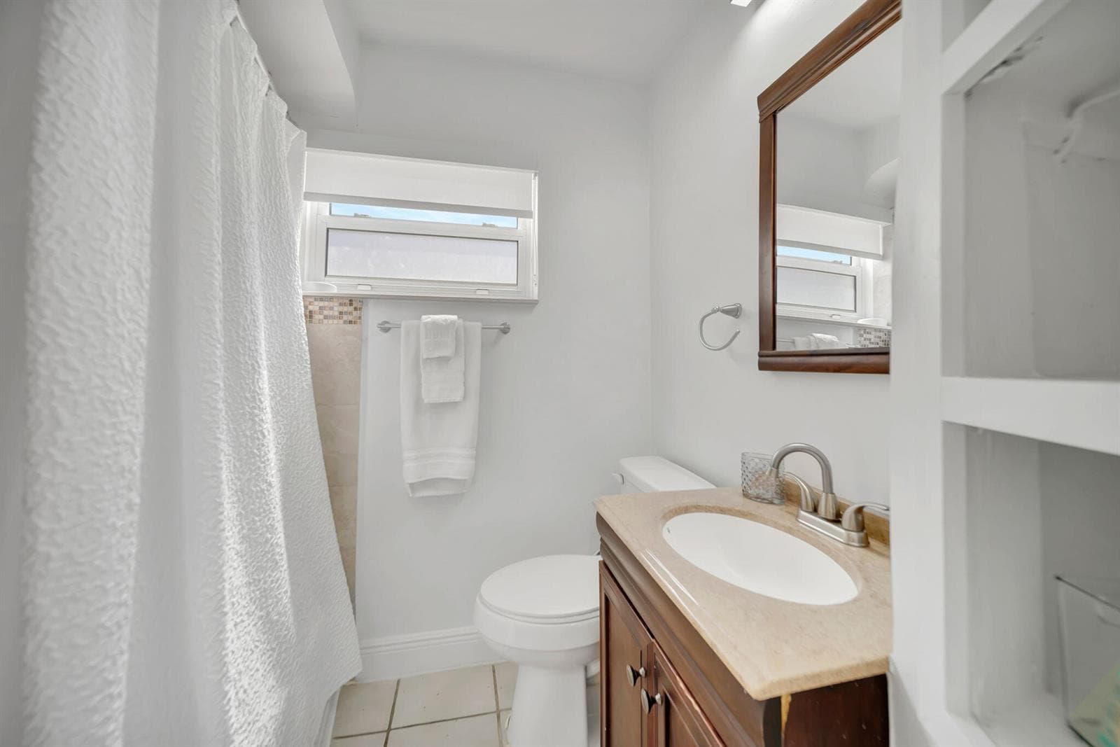 2724 NE 14th Street 3 photo 6