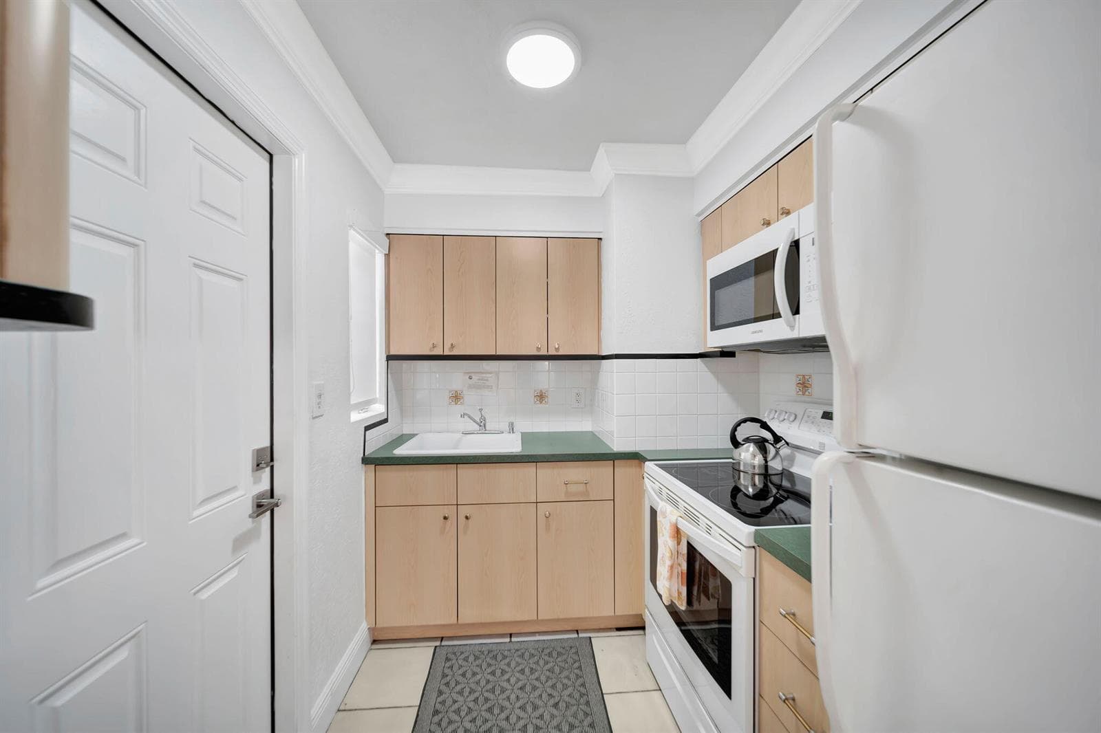 2724 NE 14th Street 3 photo 5