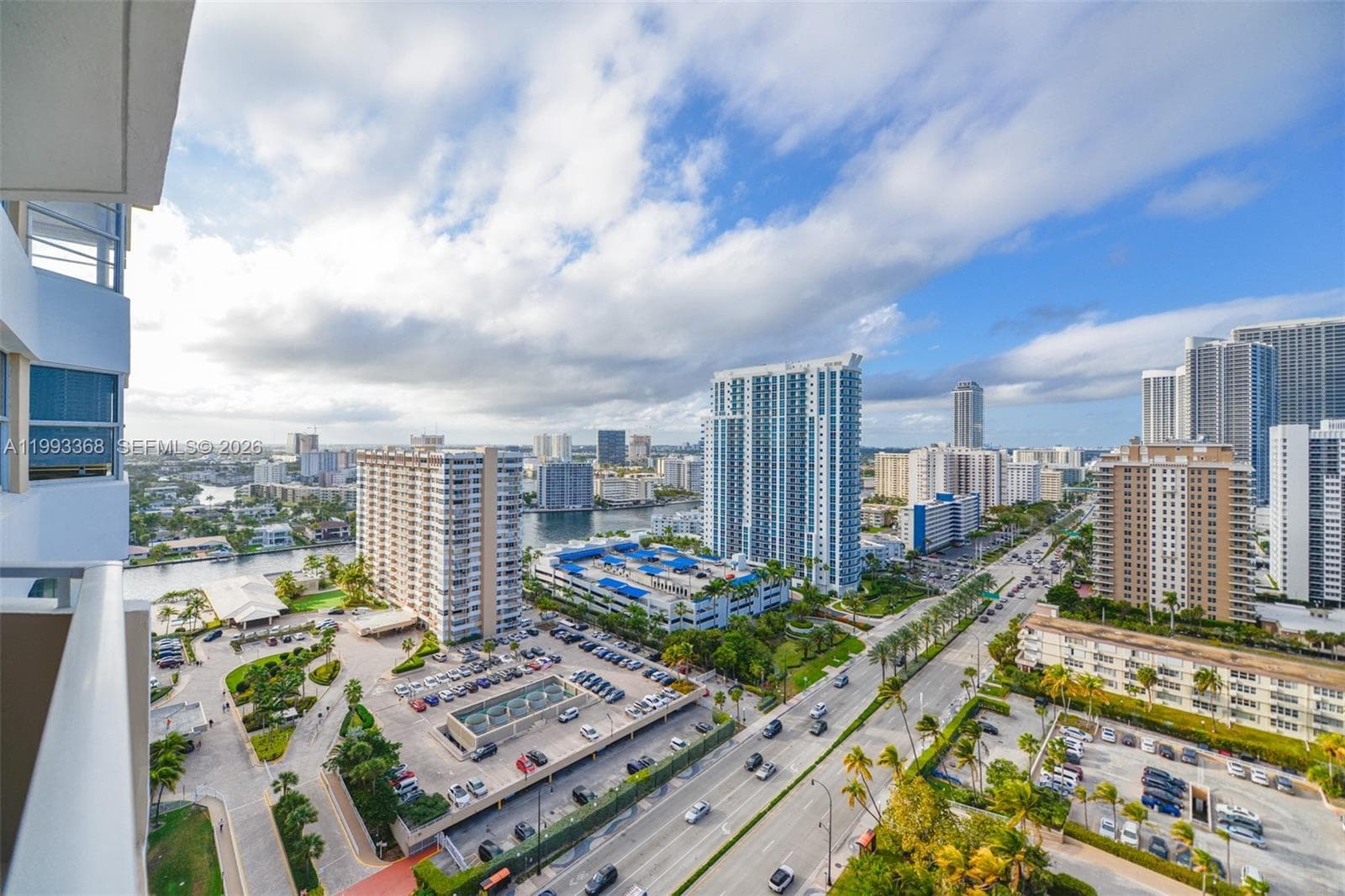 1980 Ocean Dr 21M photo 2