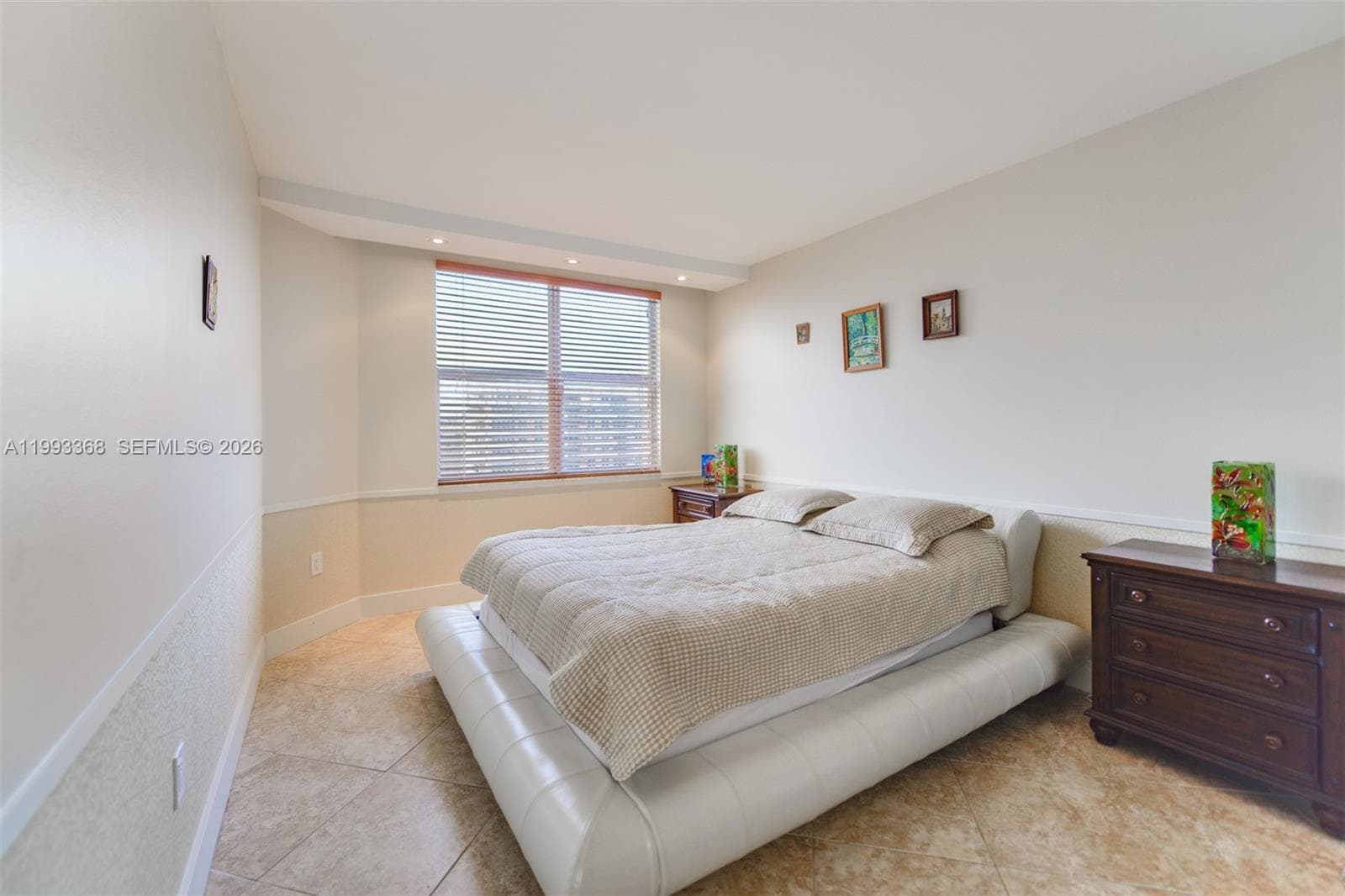 1980 Ocean Dr 21M photo 12