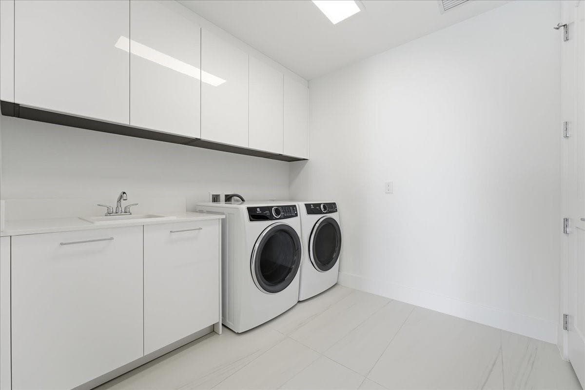 151 N Seabreeze Boulevard 1601 E photo 23