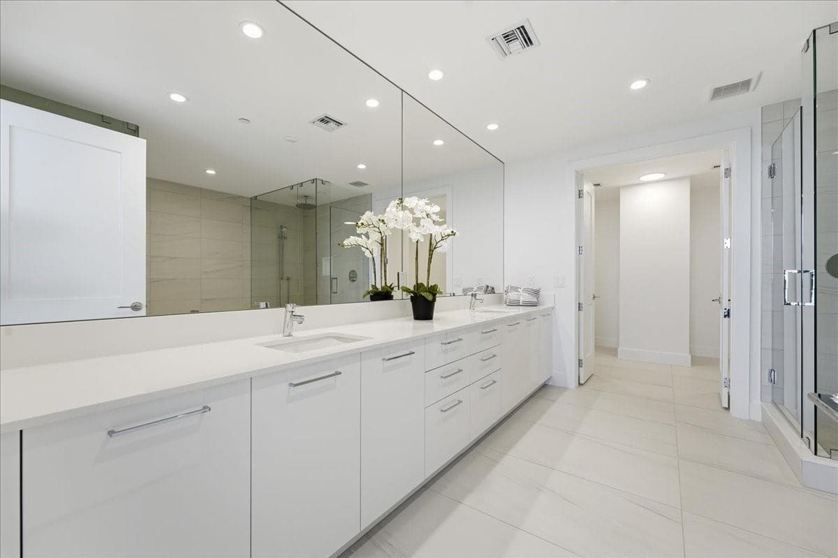 151 N Seabreeze Boulevard 1601 E photo 13