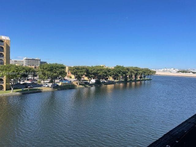 4709 7th St 408-9 photo 1