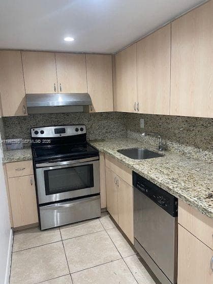 4709 7th St 408-9 photo 9