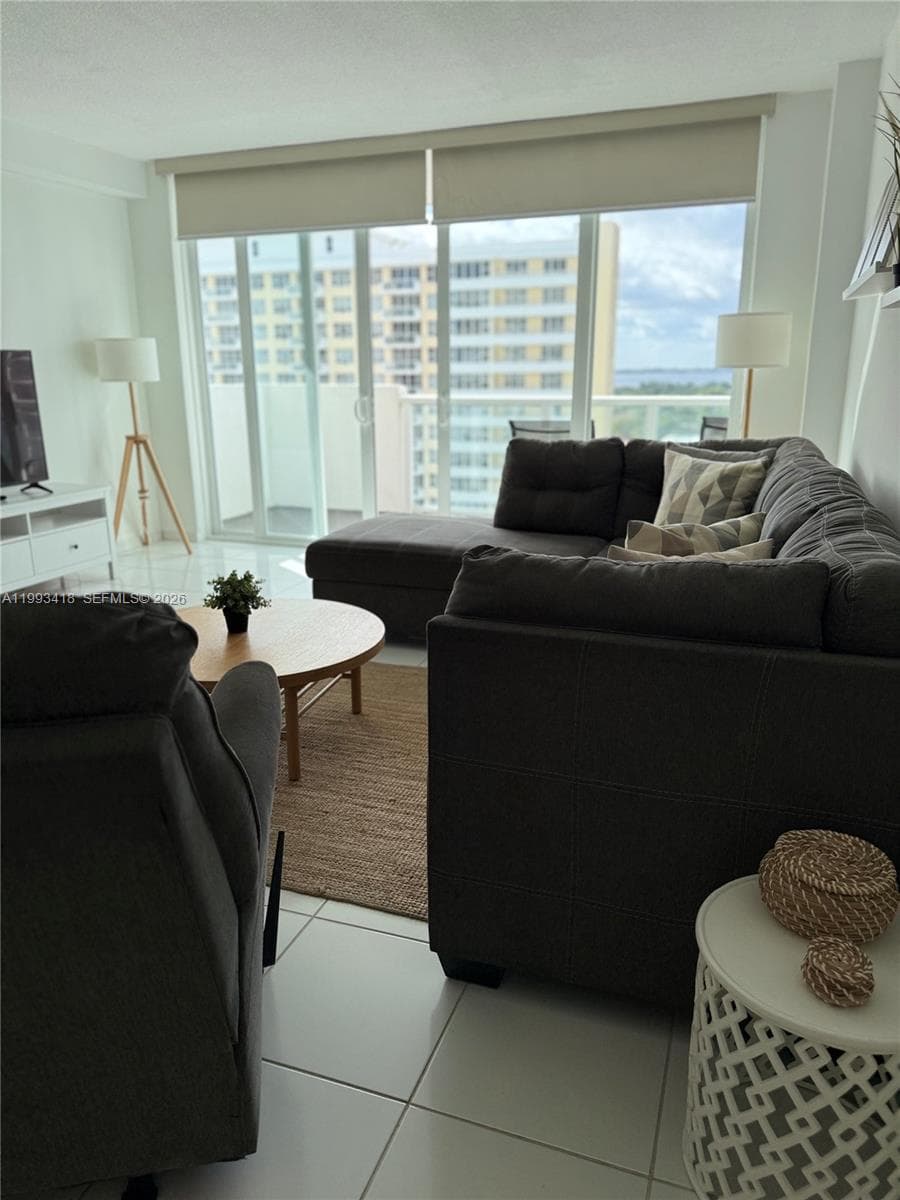 5601 Collins ave 1219 photo 6