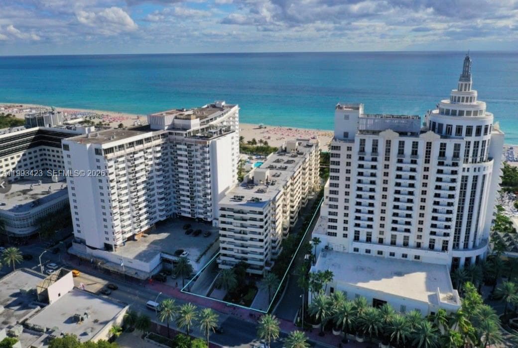 1623 Collins Ave 318 photo 1