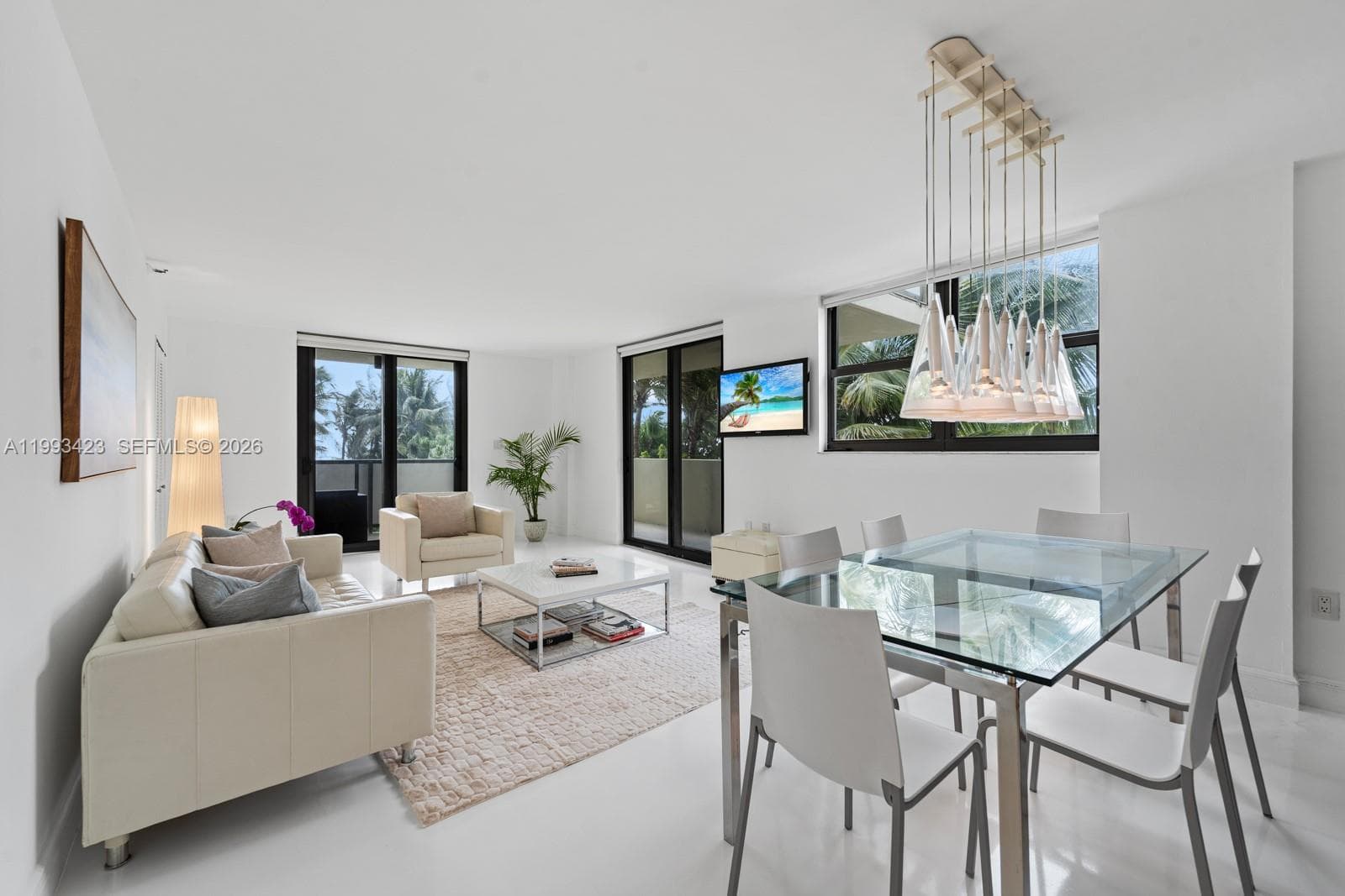 1623 Collins Ave 318 photo 4